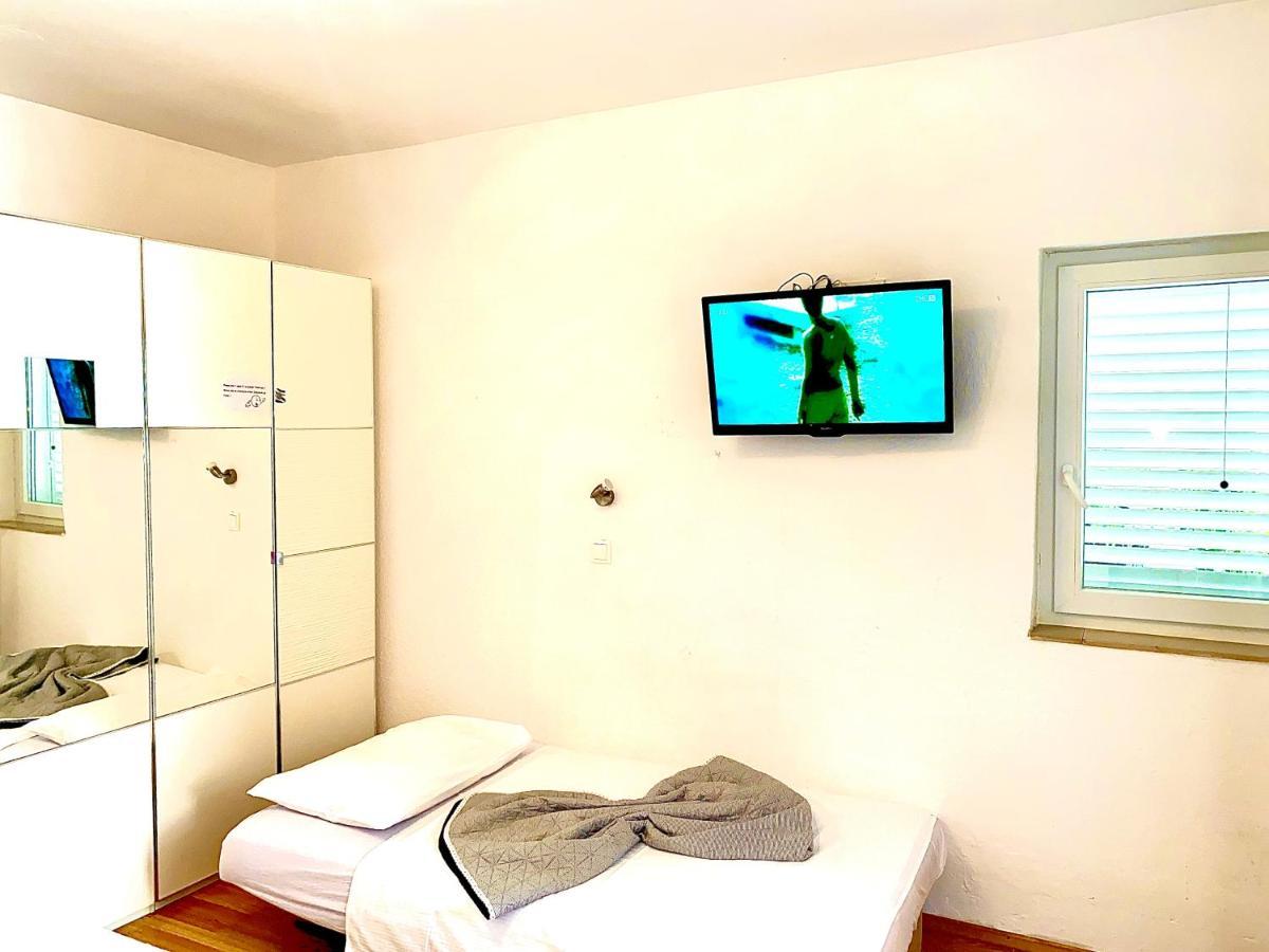 Apartment Carevic Baška Voda Eksteriør bilde